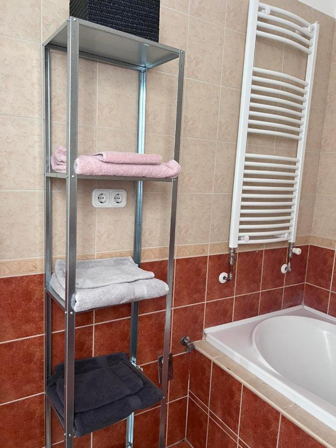 Hb Downtown Sunny Apartman Budapest Eksteriør bilde